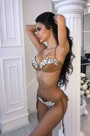 Алина, метро Мякинино