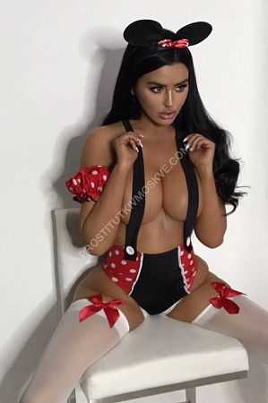 Нинель, метро Хорошёвская