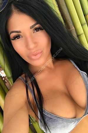 Алиса, метро Курская