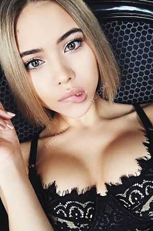 Сонечка, метро Комсомольская