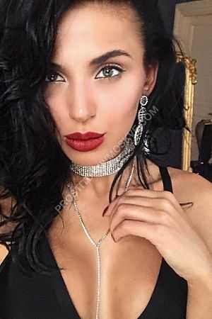 Тая, метро Парк культуры