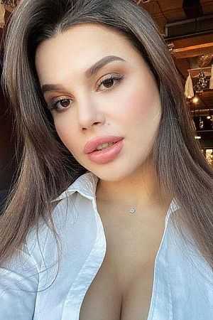 Оля, метро Комсомольская