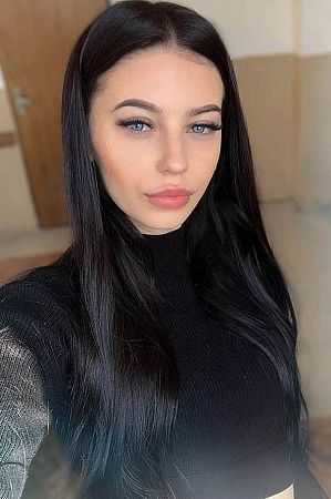 Катя, метро Улица Академика Янгеля