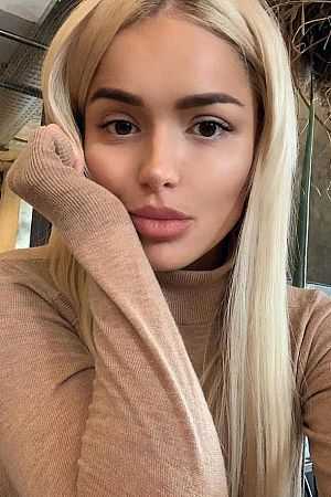 Аня, метро Планерная