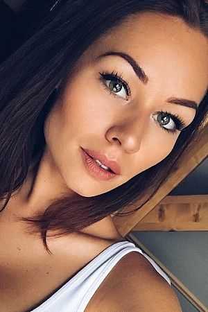 Александра, метро Кутузовская