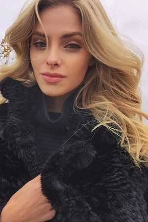 Кристина, метро Братиславская