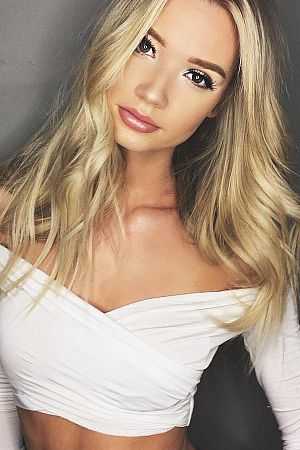 Надежда, метро Улица 1905 года