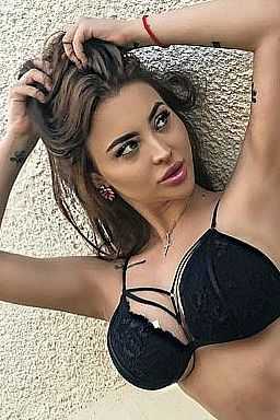 Оленька, метро Комсомольская