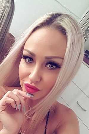 Надежда, метро Технопарк