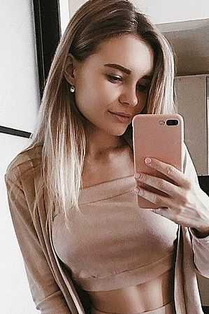 Юна, метро Баррикадная