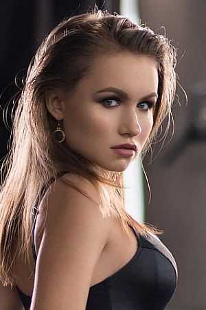 Агата, метро Пионерская