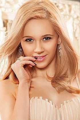 Яночка, метро Панфиловская