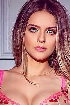 Александра, метро Кропоткинская