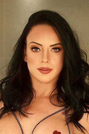 Лина, метро Менделеевская