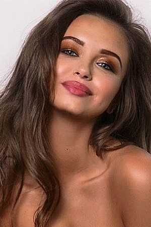 Линда, метро Китай-город