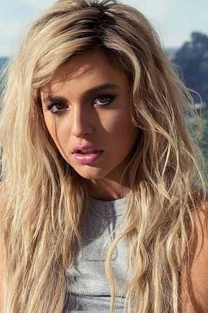 Рита, метро Славянский бульвар