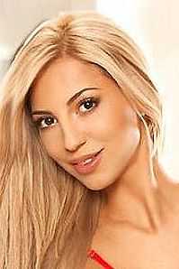 Вера, метро Тушинская