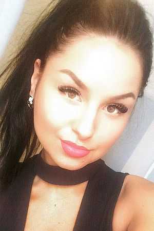 Алла, метро Домодедовская