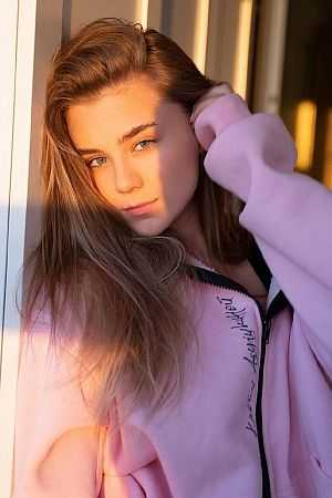 марина, метро Шаболовская