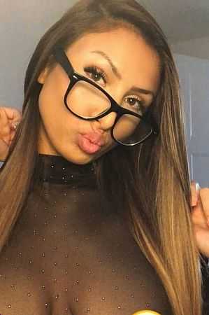 Лариса, метро Арбатская