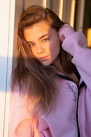 Лариса, метро Филёвский парк