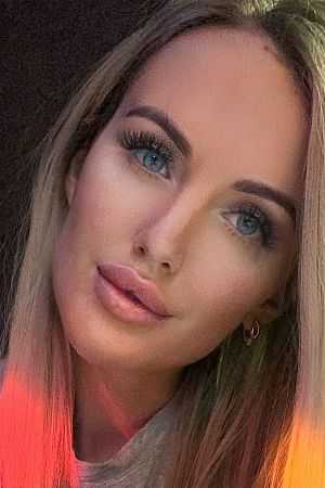 Кристи, метро Белокаменная