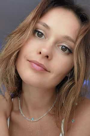 лиля, метро Международная