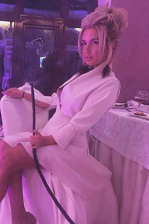 лиля, метро Достоевская