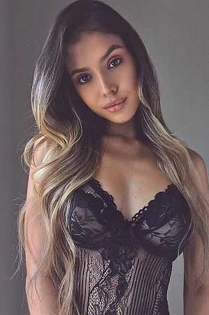 Кира, метро Красногвардейская