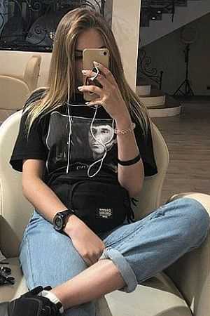 лиля, метро Крылатское