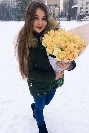 лиля, метро Новослободская