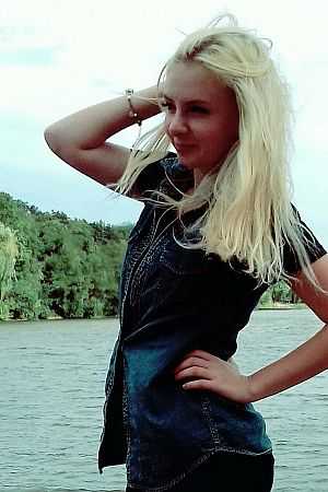 Алла, метро Маяковская