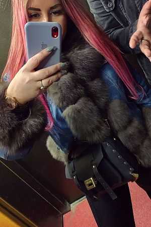 Лариса, метро Киевская