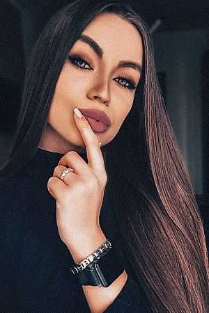 Лариса, метро Бульвар Адмирала Ушакова