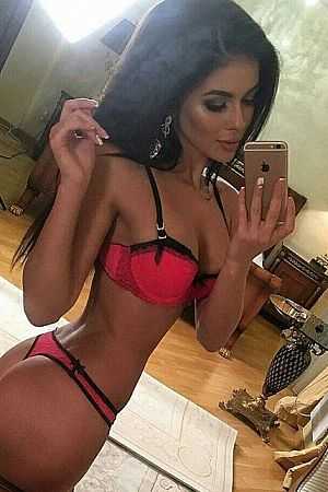 Юля, метро Домодедовская