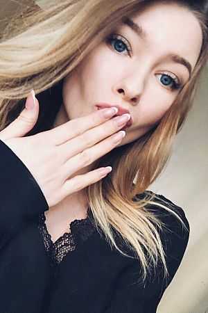 Лариса, метро Коломенская