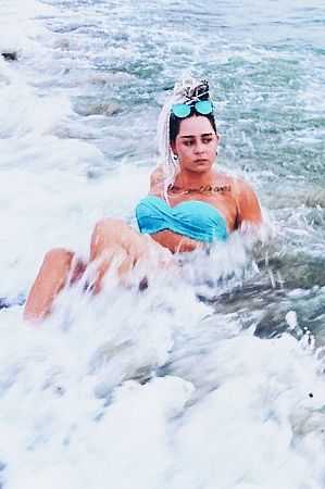 лиля, метро Ботанический сад