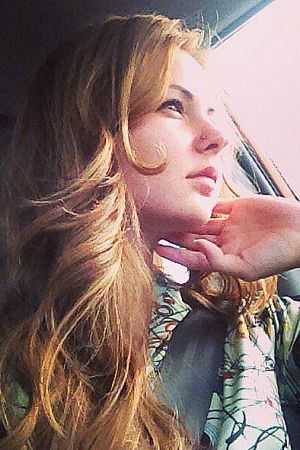 Лариса, метро Улица 1905 года