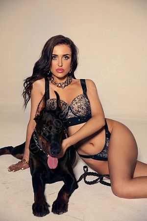 Таня, метро Улица Горчакова