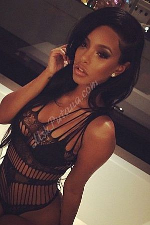 Дарина, метро Маяковская