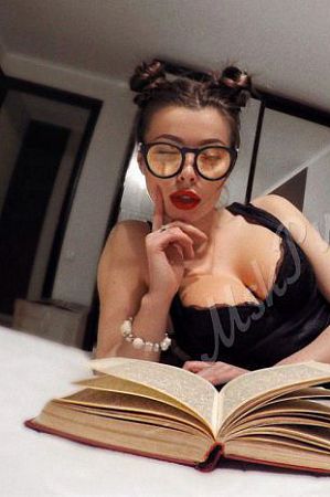 Юля, метро Саларьево