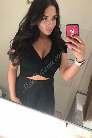 Юля, метро Парк культуры