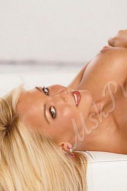 Карина, метро Цветной бульвар