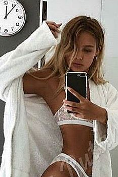 Лина, метро Краснопресненская