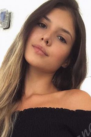 Марина, метро Пражская