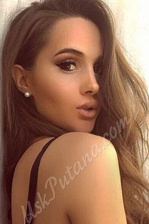 Лариса, метро Библиотека имени Ленина