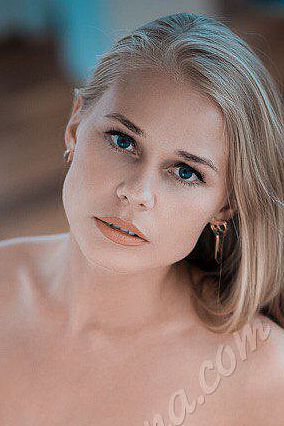 Вероника, метро Славянский бульвар