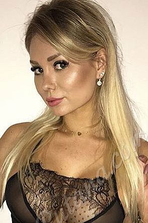 Арина, метро Строгино