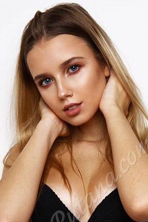 Арина, метро Варшавская