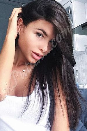 Аня, метро Царицыно